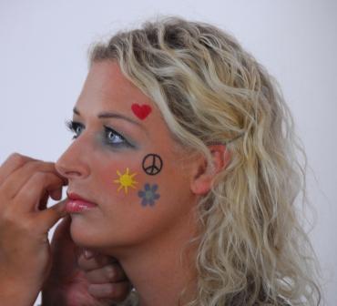 Hippie Makeup Frisur Tutorial 60er Flower Power Retrochicks