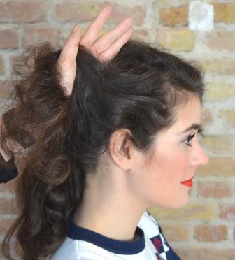 50er Pinup Frisur Tutorial Banane Mit Locken Retrochicks