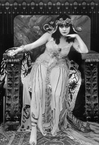 Haremslook Theda Bara