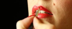 Knallrote Lippen – Eine Geschichte des Lippenstifts